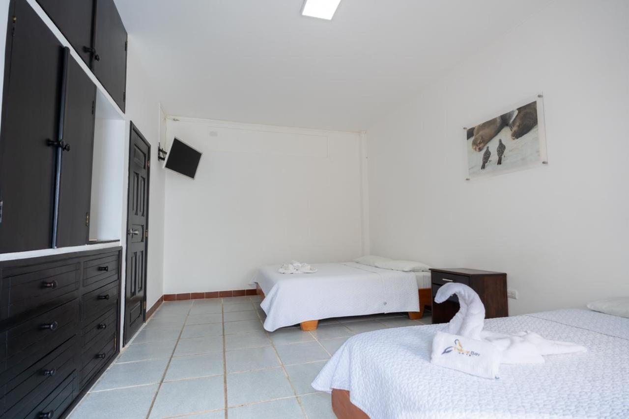 Hotel Pelican Bay Puerto Ayora  Bagian luar foto