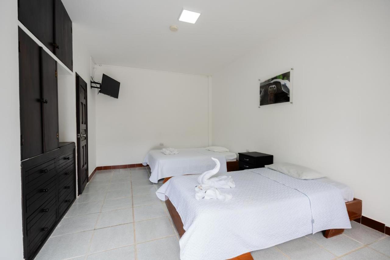 Hotel Pelican Bay Puerto Ayora  Bagian luar foto
